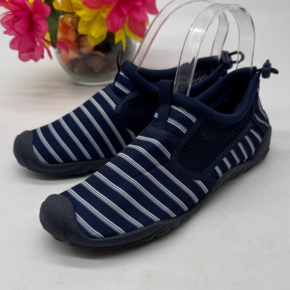 Lands' End women's Navy Striped water shoes size 6 SPT9533